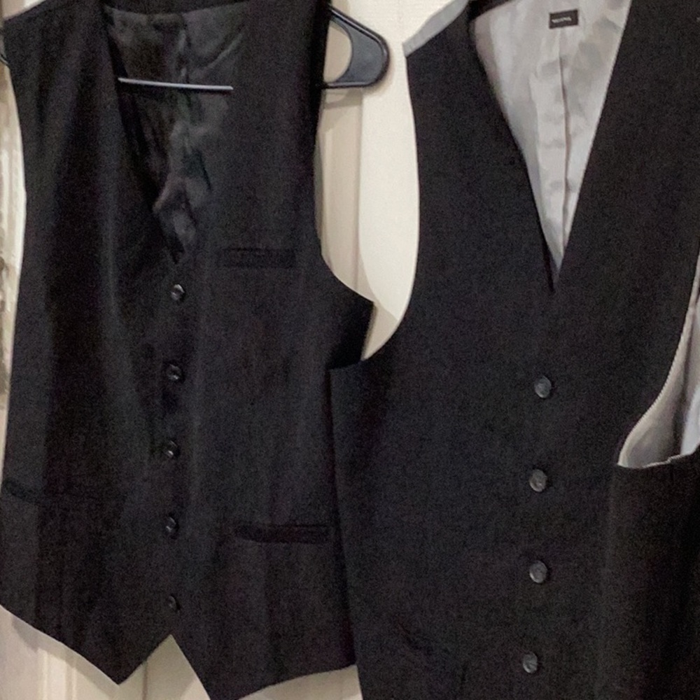Preowned Lot Of Two Dress Up Vests Size Large .
